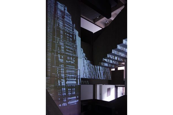 The virtual in the concrete, 2015, Projektion / Projection, 1000 x 650 cm