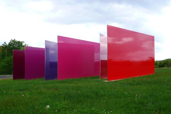 reflection, 2013, Edelstahl, Autolack, 250 x 1500 x 700 cm, Schlosspark, Heidenheim an der Brenz